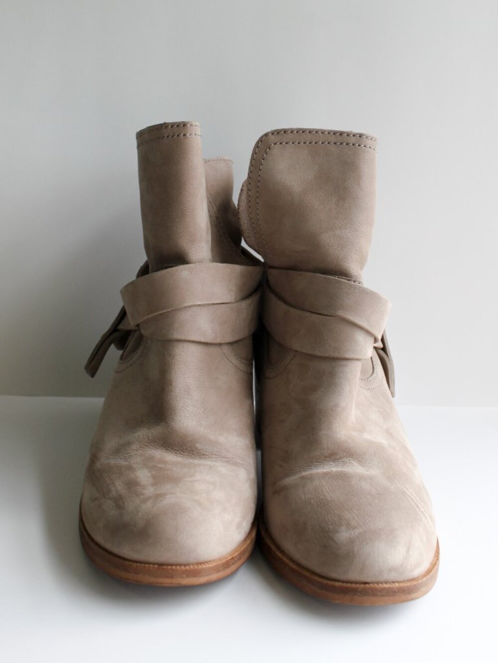 UGG Elora Taupe Nubuck Ankle Booties - Neutral Block Heel 9.5 👢